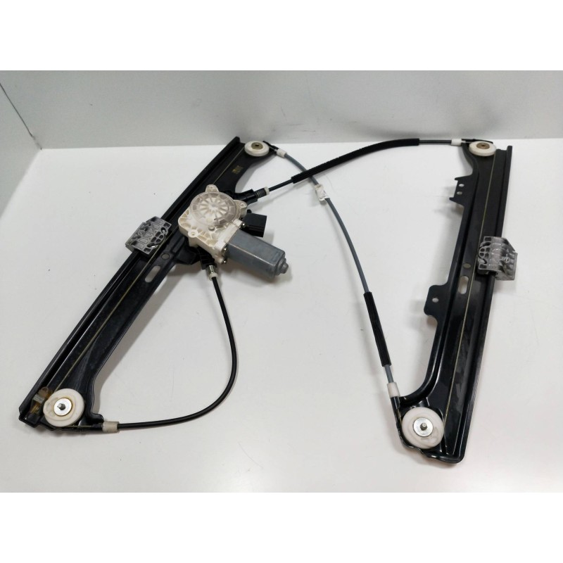 Recambio de elevalunas delantero izquierdo para bmw serie 5 berlina (e60) 3.0 turbodiesel cat referencia OEM IAM 6922267  