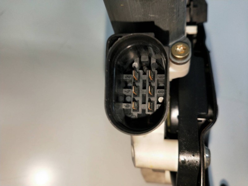 Recambio de elevalunas delantero derecho para bmw serie 5 berlina (e60) referencia OEM IAM 6922268  