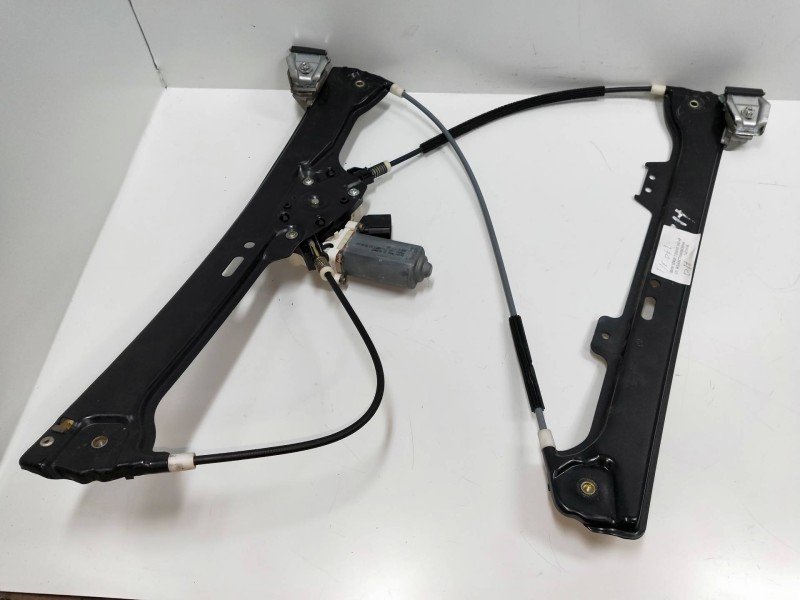 Recambio de elevalunas delantero derecho para bmw serie 5 berlina (e60) 3.0 turbodiesel cat referencia OEM IAM 6922268  