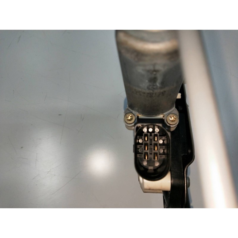 Recambio de elevalunas delantero derecho para bmw serie 5 berlina (e60) 3.0 turbodiesel cat referencia OEM IAM 6922268  