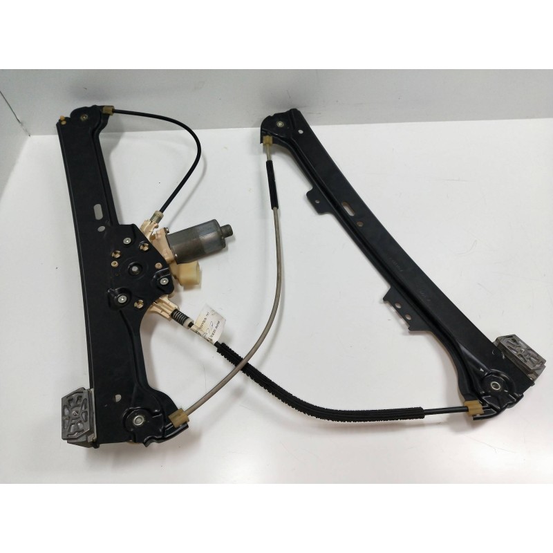 Recambio de elevalunas delantero izquierdo para bmw serie 5 berlina (e60) 2.0 16v diesel referencia OEM IAM 6981141  