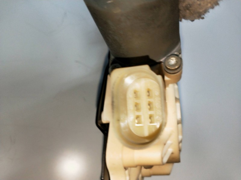 Recambio de elevalunas delantero izquierdo para bmw serie 5 berlina (e60) 2.0 16v diesel referencia OEM IAM 6981141  