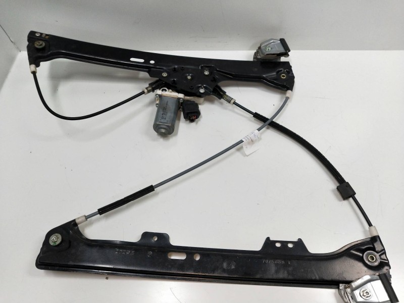 Recambio de elevalunas delantero derecho para bmw serie 5 touring (e61) 525d referencia OEM IAM 6922268  