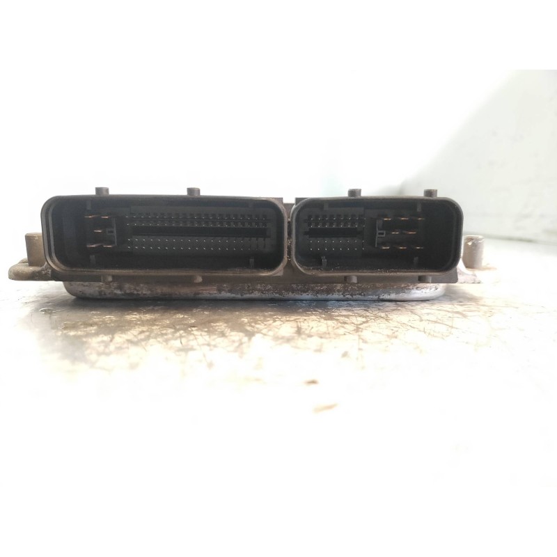 Recambio de centralita motor uce para volkswagen golf iv berlina (1j1) conceptline referencia OEM IAM 0281010650 038906012FA 28S