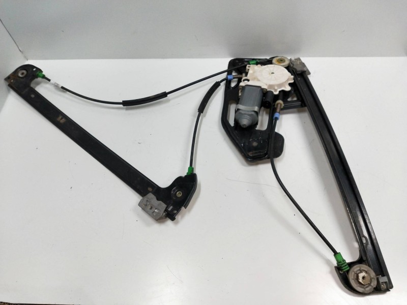 Recambio de elevalunas delantero derecho para bmw serie 7 (e32) 4.0 v8 32v cat referencia OEM IAM   