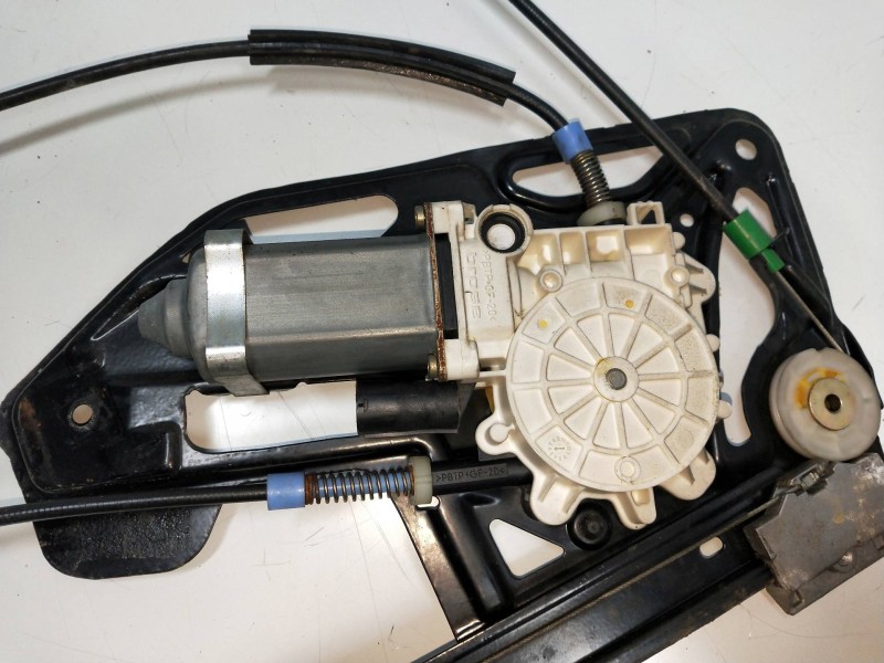Recambio de elevalunas delantero derecho para bmw serie 7 (e32) 4.0 v8 32v cat referencia OEM IAM   