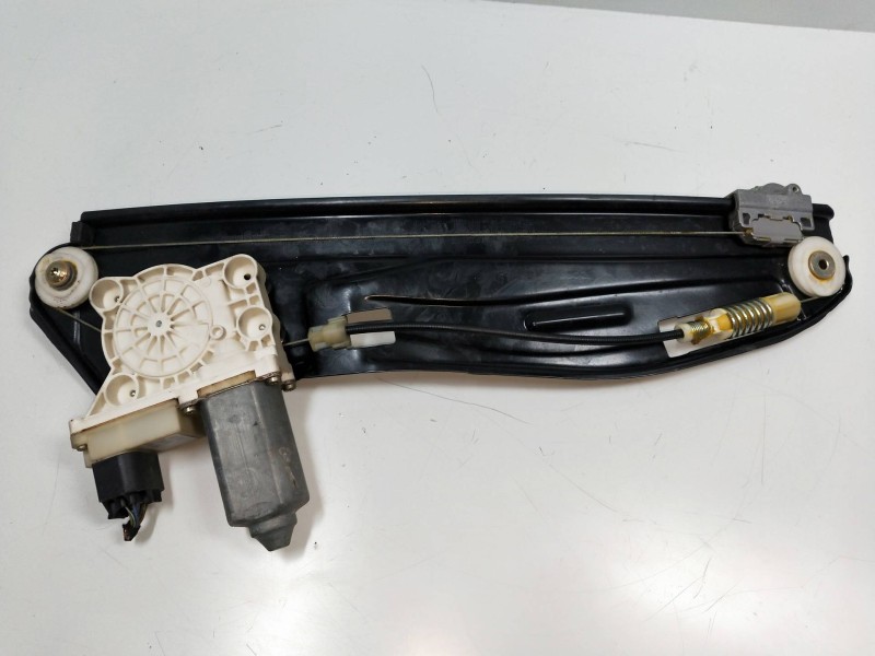 Recambio de elevalunas trasero derecho para bmw serie 7 (e65/e66) 3.6 v8 32v cat referencia OEM IAM   