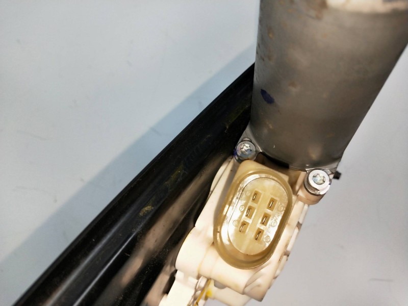 Recambio de elevalunas trasero derecho para bmw x5 (e70) 3.0d referencia OEM IAM 6967262 974624100 