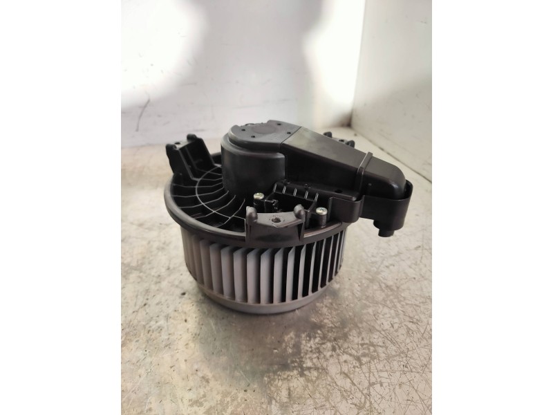 Recambio de motor calefaccion para toyota rav 4 (a3) executive referencia OEM IAM 2727008044  