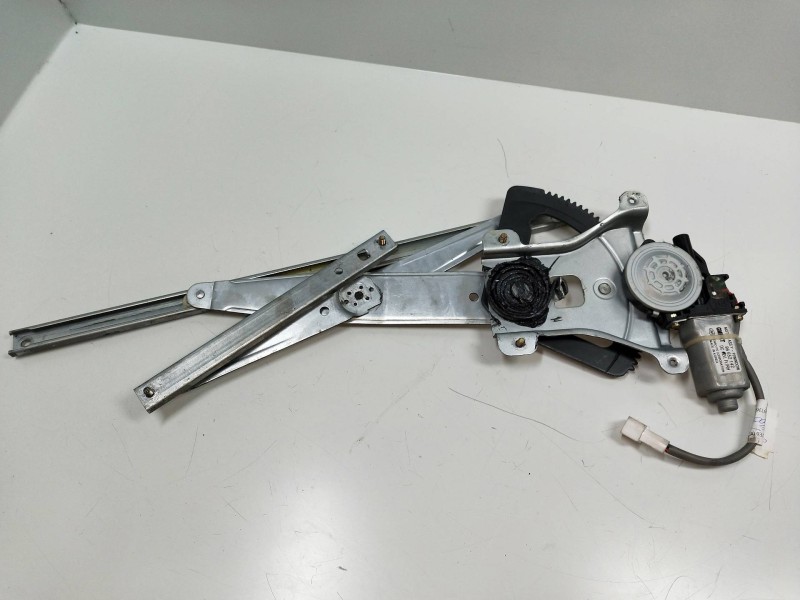 Recambio de elevalunas delantero derecho para chevrolet aveo 1.4 cat referencia OEM IAM 96652142  4P