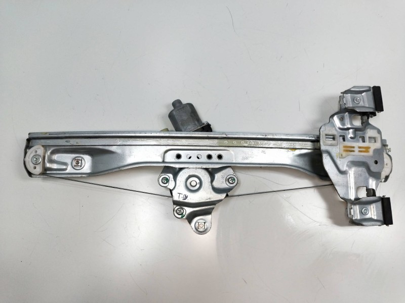 Recambio de elevalunas trasero derecho para chevrolet cruze referencia OEM IAM 0130822464  4P