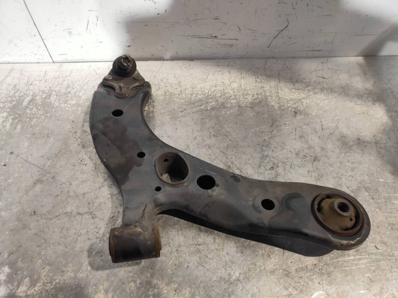 Recambio de brazo suspension inferior delantero derecho para toyota rav 4 (a3) executive referencia OEM IAM   
