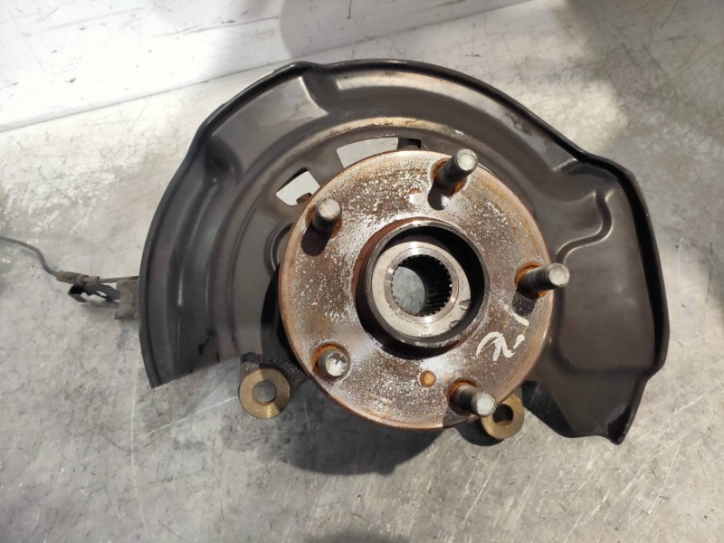 Recambio de mangueta delantera izquierda para toyota rav 4 (a3) executive referencia OEM IAM   