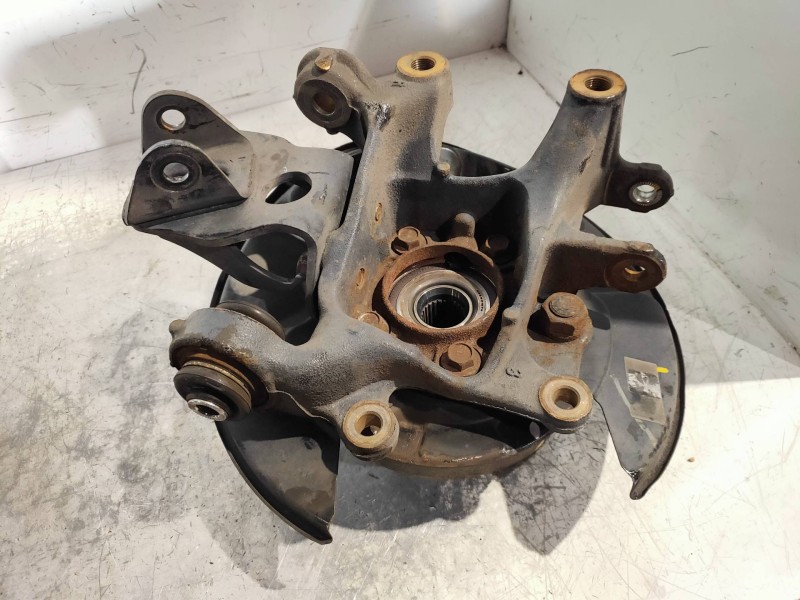 Recambio de mangueta trasera derecha para toyota rav 4 (a3) executive referencia OEM IAM   