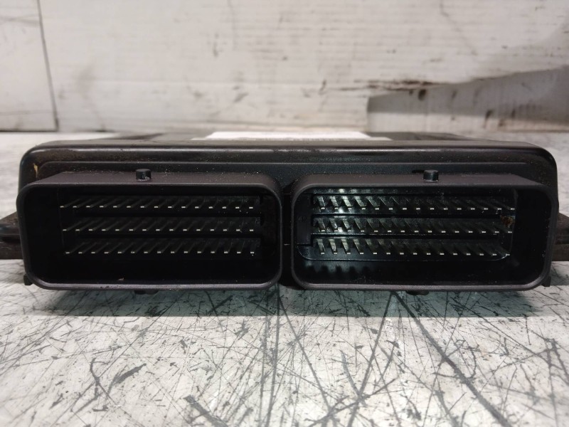 Recambio de centralita motor uce para daewoo nubira berlina se referencia OEM IAM S010016042A0 96394699 4R 1A0P M4