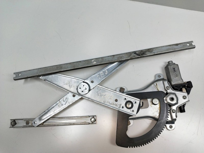 Recambio de elevalunas delantero derecho para daewoo kalos referencia OEM IAM 96541738 5P  Recambio de elevalunas delantero derecho para daewoo kalos referencia OEM IAM 96541738 5P