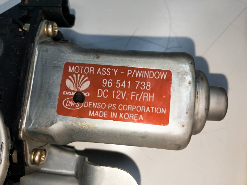 Recambio de elevalunas delantero derecho para daewoo kalos referencia OEM IAM 96541738 5P  Recambio de elevalunas delantero derecho para daewoo kalos referencia OEM IAM 96541738 5P