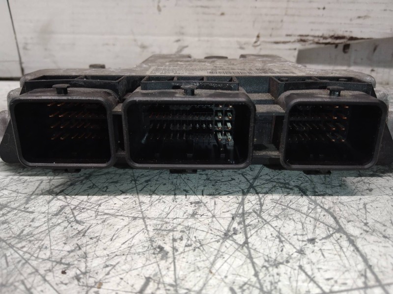 Recambio de centralita motor uce para peugeot 206 berlina x-line referencia OEM IAM 0281011783 9656709780 EDC16C34