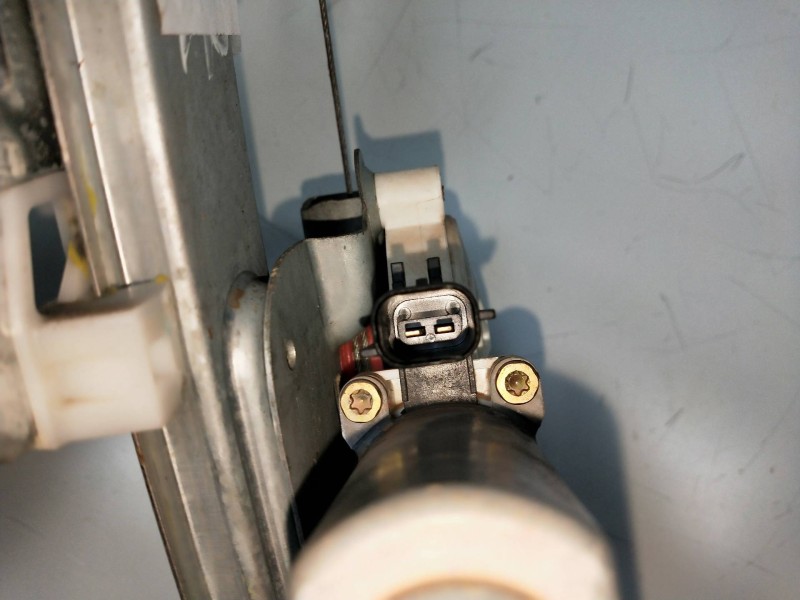 Recambio de elevalunas trasero izquierdo para chrysler 300 c 3.5 referencia OEM IAM 994666100 7746002825 4P