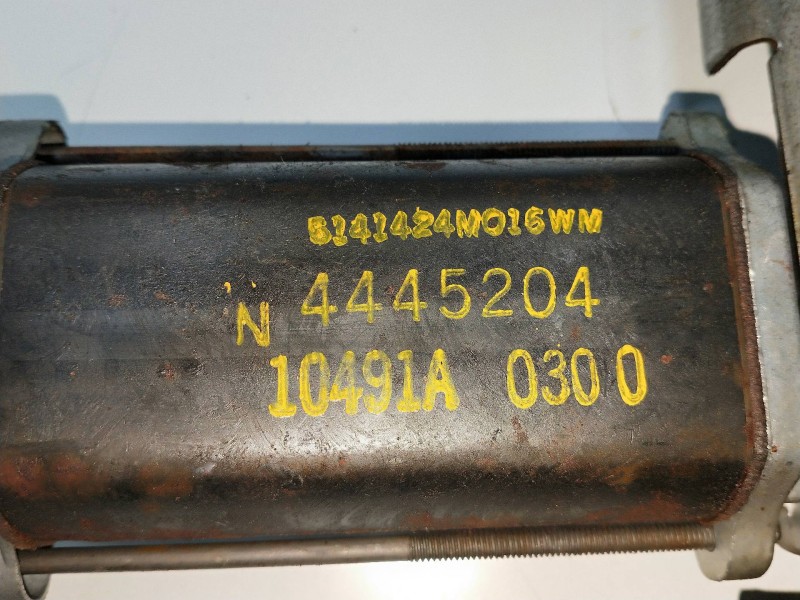 Recambio de elevalunas delantero derecho para chrysler saratoga referencia OEM IAM 10491A0300  4P