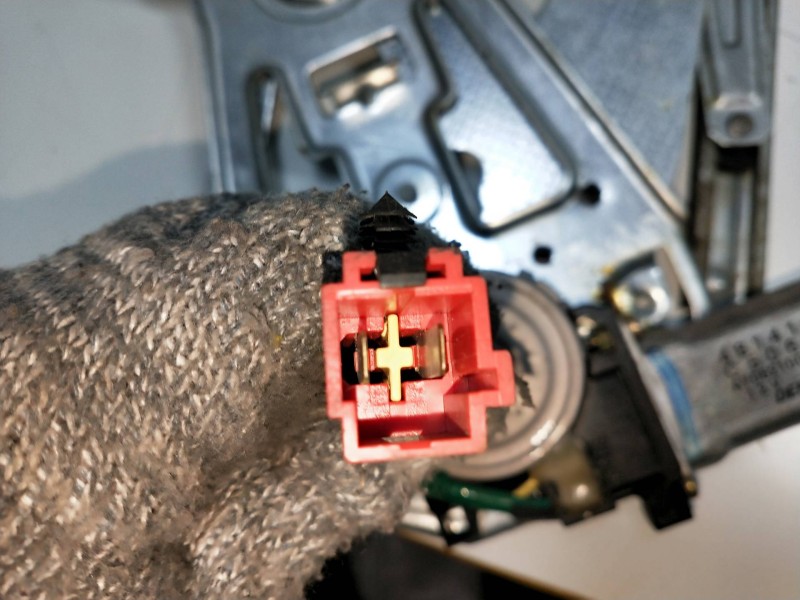 Recambio de elevalunas trasero derecho para chrysler stratus berlina (ja) 2.0 cat referencia OEM IAM 4814119 C50683 4P