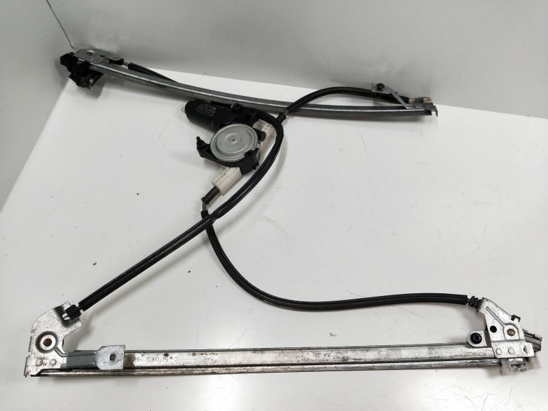 Recambio de elevalunas delantero derecho para chrysler voyager (gs) 2.5 turbodiesel referencia OEM IAM 4717200 C50460 