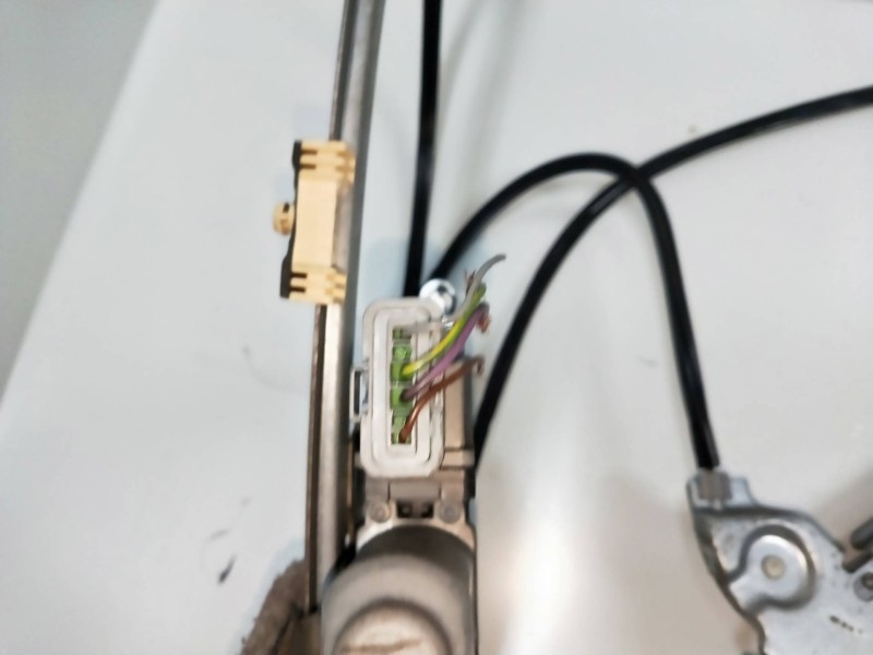 Recambio de elevalunas delantero derecho para citroen c3 pluriel 1.4 referencia OEM IAM 400620G  2P