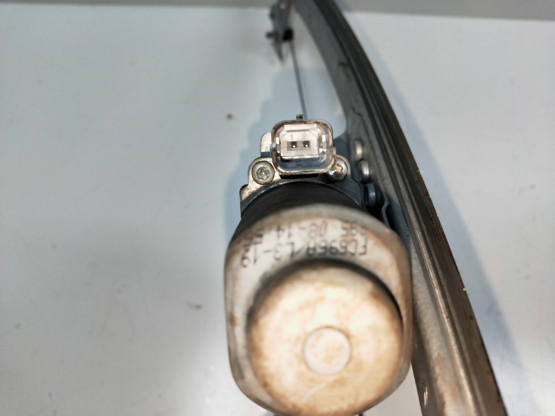 Recambio de elevalunas delantero derecho para citroen c3 1.1 referencia OEM IAM 400970D  5P