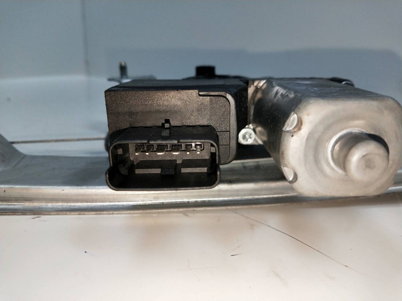 Recambio de elevalunas delantero derecho para citroen c3 shine referencia OEM IAM 9813093980  5P