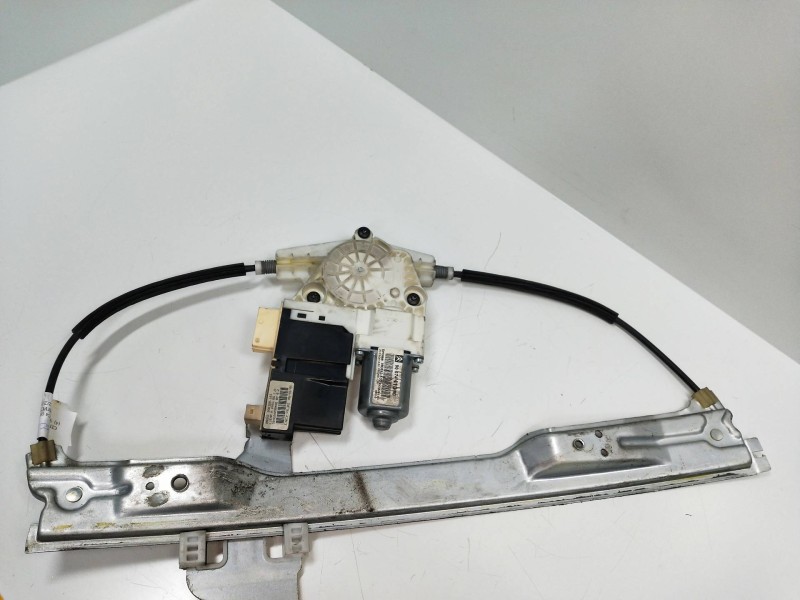 Recambio de elevalunas delantero derecho para citroen c4 berlina collection referencia OEM IAM 9647441380  5P