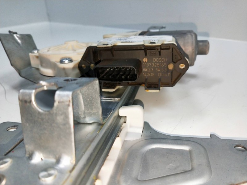 Recambio de elevalunas trasero derecho para citroen c4 berlina 1.6 16v hdi referencia OEM IAM 0130822238  5P