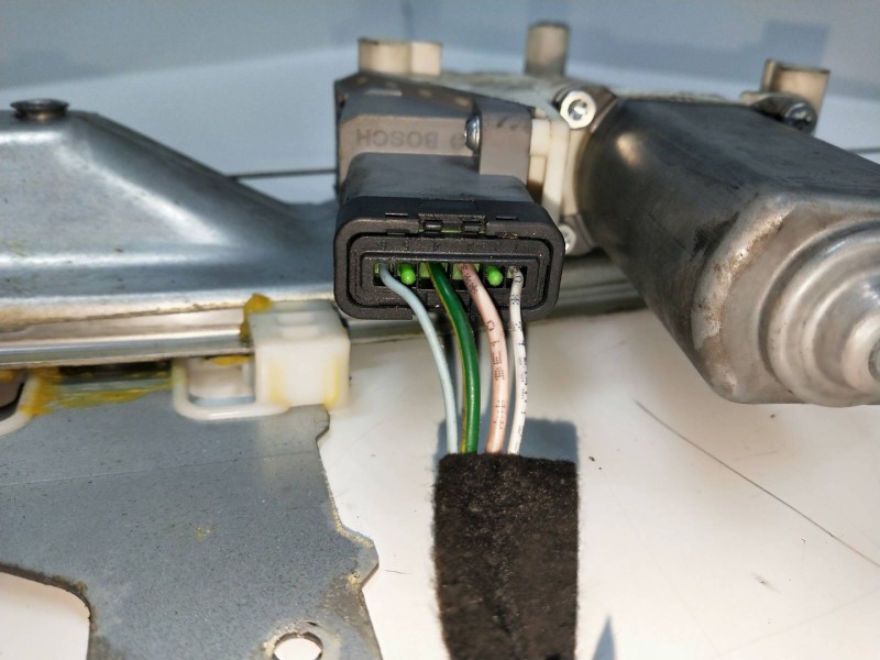 Recambio de elevalunas trasero derecho para citroen c4 berlina referencia OEM IAM 103241104 7746009154 4P