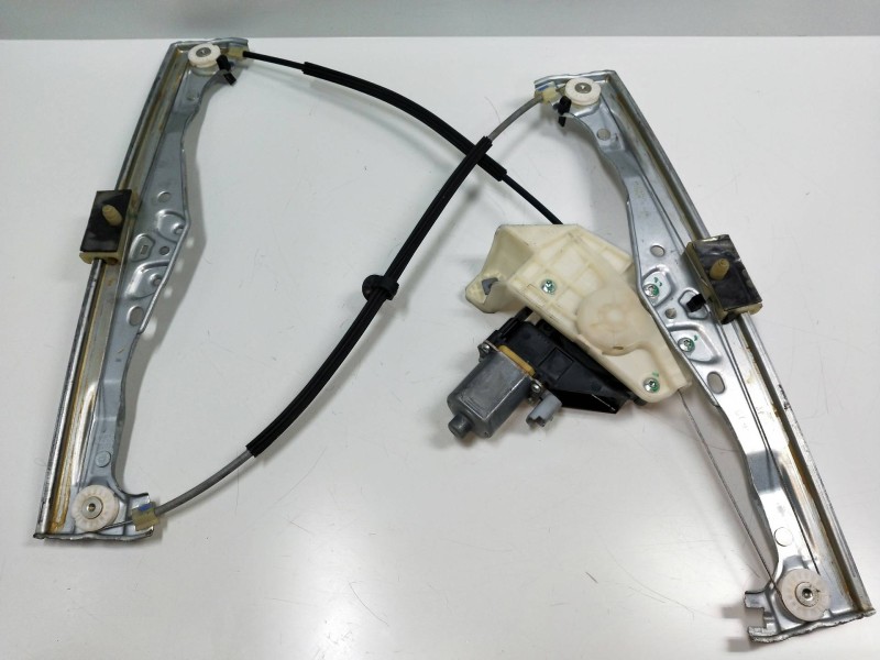 Recambio de elevalunas delantero derecho para citroen c4 cactus referencia OEM IAM 9674252480  5P Recambio de elevalunas delantero derecho para citroen c4 cactus referencia OEM IAM 9674252480  5P