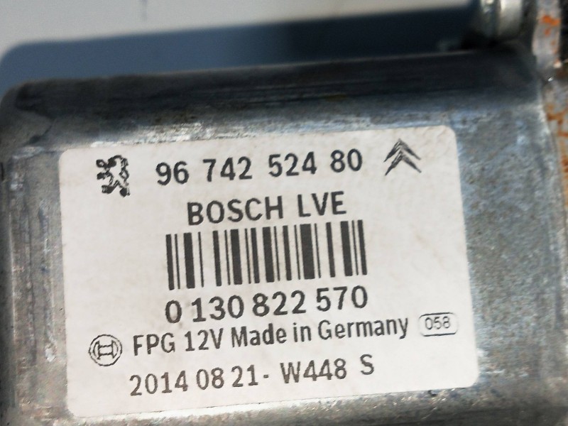 Recambio de elevalunas delantero derecho para citroen c4 cactus referencia OEM IAM 9674252480  5P Recambio de elevalunas delantero derecho para citroen c4 cactus referencia OEM IAM 9674252480  5P
