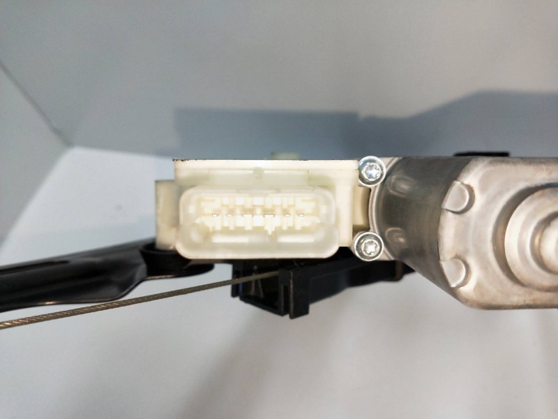 Recambio de elevalunas delantero derecho para citroen c4 picasso referencia OEM IAM 9675288880 A64352118 5P Recambio de elevalunas delantero derecho para citroen c4 picasso referencia OEM IAM 9675288880 A64352118 5P