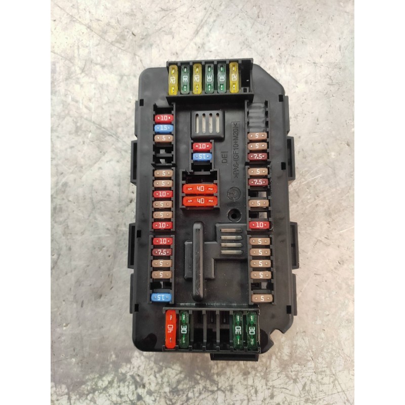 Recambio de caja reles / fusibles para bmw serie 3 gran turismo (f34) 320d xdrive referencia OEM IAM 6114V7933787901 07072014 83