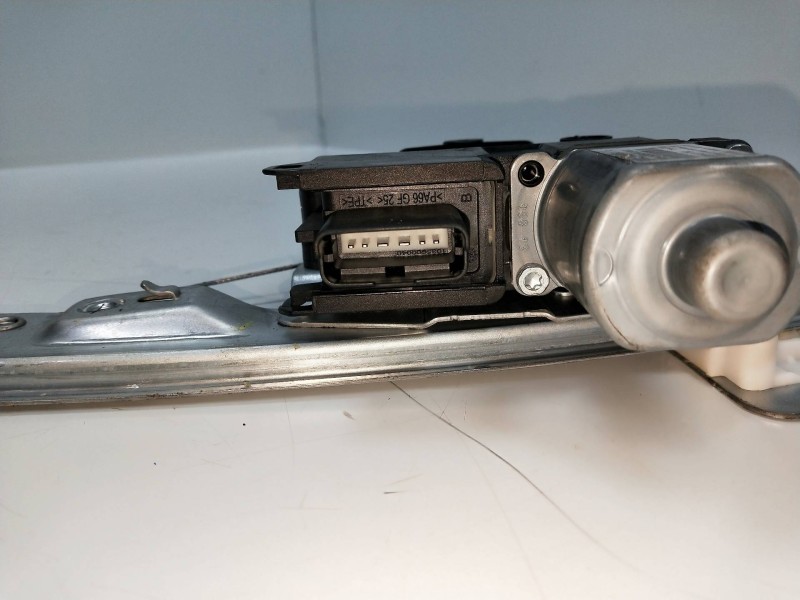Recambio de elevalunas trasero derecho para citroen c5 berlina referencia OEM IAM 0130822750 128000851 5P