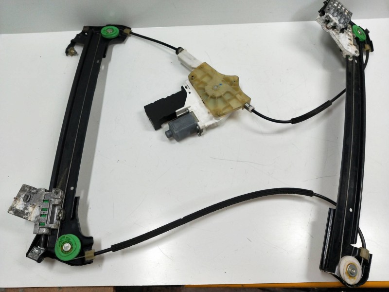 Recambio de elevalunas delantero derecho para citroen c6 2.7 v6 hdi fap cat (uhz / dt17ted4) referencia OEM IAM 9663077780 99435