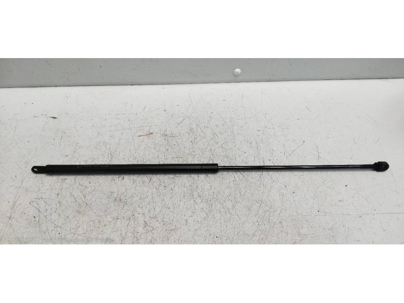 Recambio de amortiguadores capo para audi 80 2.0 i referencia OEM IAM 8A0823360A  