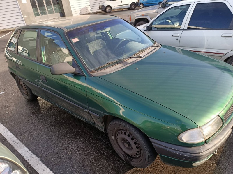 opel astra f berlina del año 1996