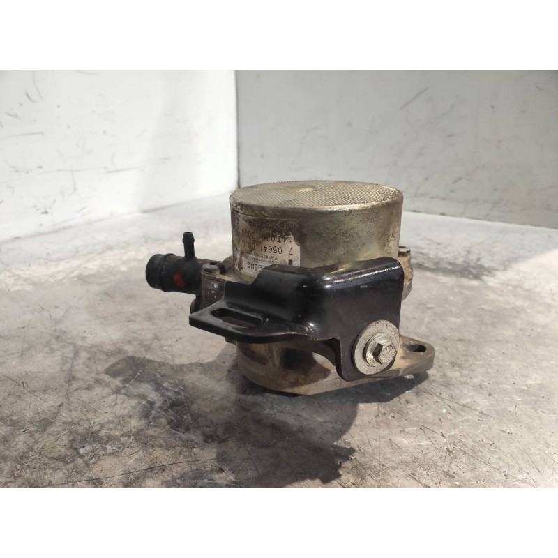 Recambio de depresor freno / bomba vacio para mercedes citan (w415) combi 109 cdi lang (a2) (415703) referencia OEM IAM 70564100