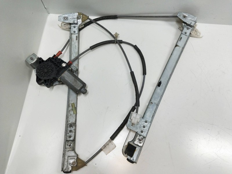 Recambio de elevalunas delantero derecho para citroen xsara berlina 2.0 16v cat (rfs / xu10j4rs) referencia OEM IAM    Recambio de elevalunas delantero derecho para citroen xsara berlina 2.0 16v cat (rfs / xu10j4rs) referencia OEM IAM