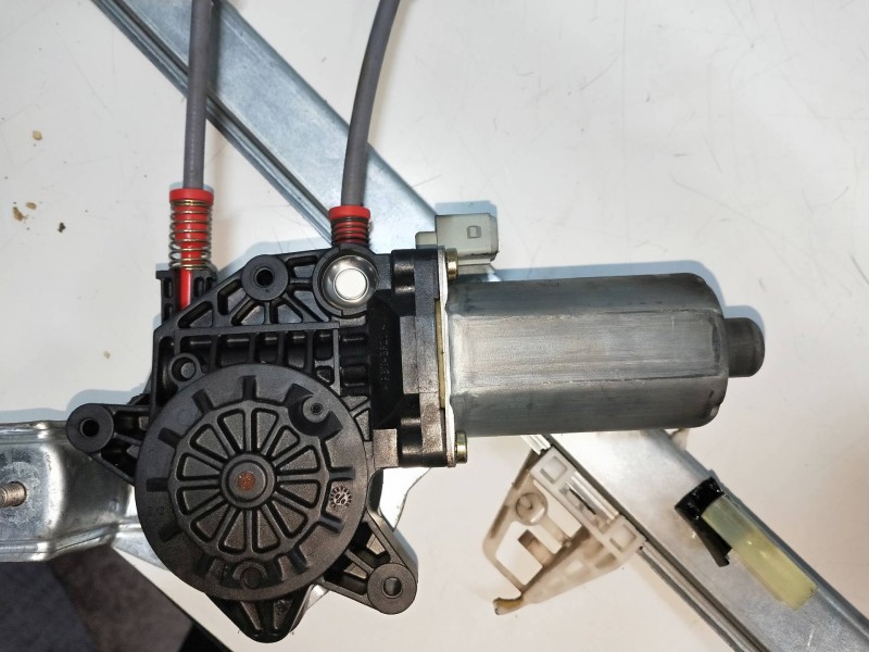 Recambio de elevalunas delantero derecho para citroen xsara coupe 1.6 referencia OEM IAM    Recambio de elevalunas delantero derecho para citroen xsara coupe 1.6 referencia OEM IAM