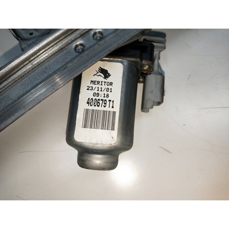 Recambio de elevalunas delantero derecho para citroen xsara berlina 1.9 d sx referencia OEM IAM 400679T1  5P