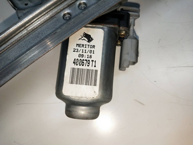 Recambio de elevalunas delantero derecho para citroen xsara berlina 1.9 d sx referencia OEM IAM 400679T1  5P