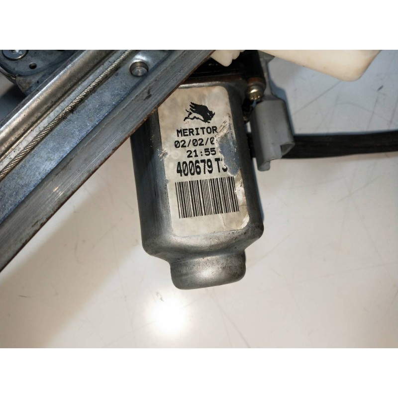 Recambio de elevalunas delantero derecho para citroen xsara berlina 2.0 hdi sx (66kw) referencia OEM IAM 400679T  5P