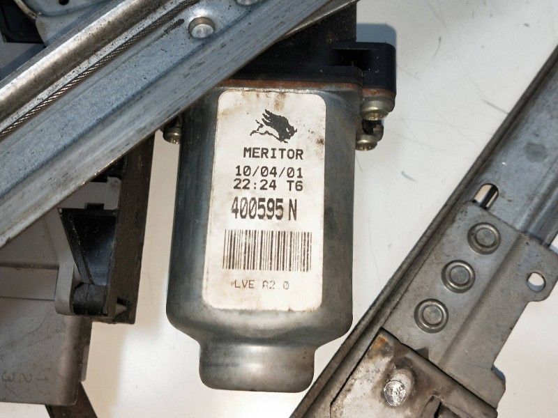 Recambio de elevalunas delantero derecho para citroen xsara berlina 2.0 hdi cat (rhy / dw10td) referencia OEM IAM 400595N  
