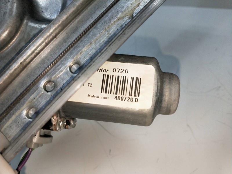 Recambio de elevalunas delantero izquierdo para dacia logan 1.6 cat referencia OEM IAM 400726D  4P