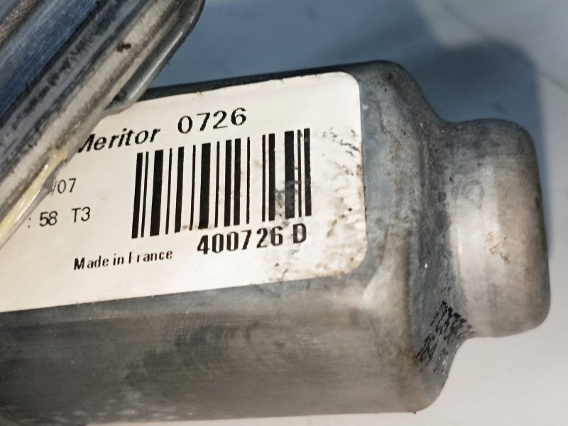 Recambio de elevalunas delantero izquierdo para dacia logan 1.4 cat referencia OEM IAM 400726D  4P