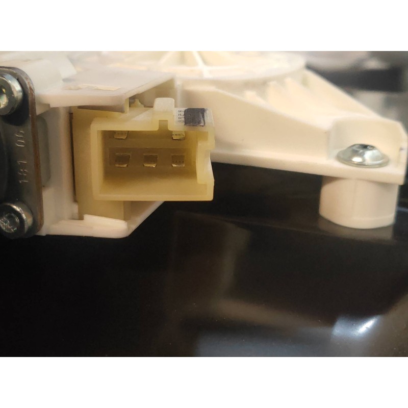 Recambio de elevalunas delantero izquierdo para mercedes clase r (w251) 320 cdi (251.022) referencia OEM IAM A2518200742 A251440